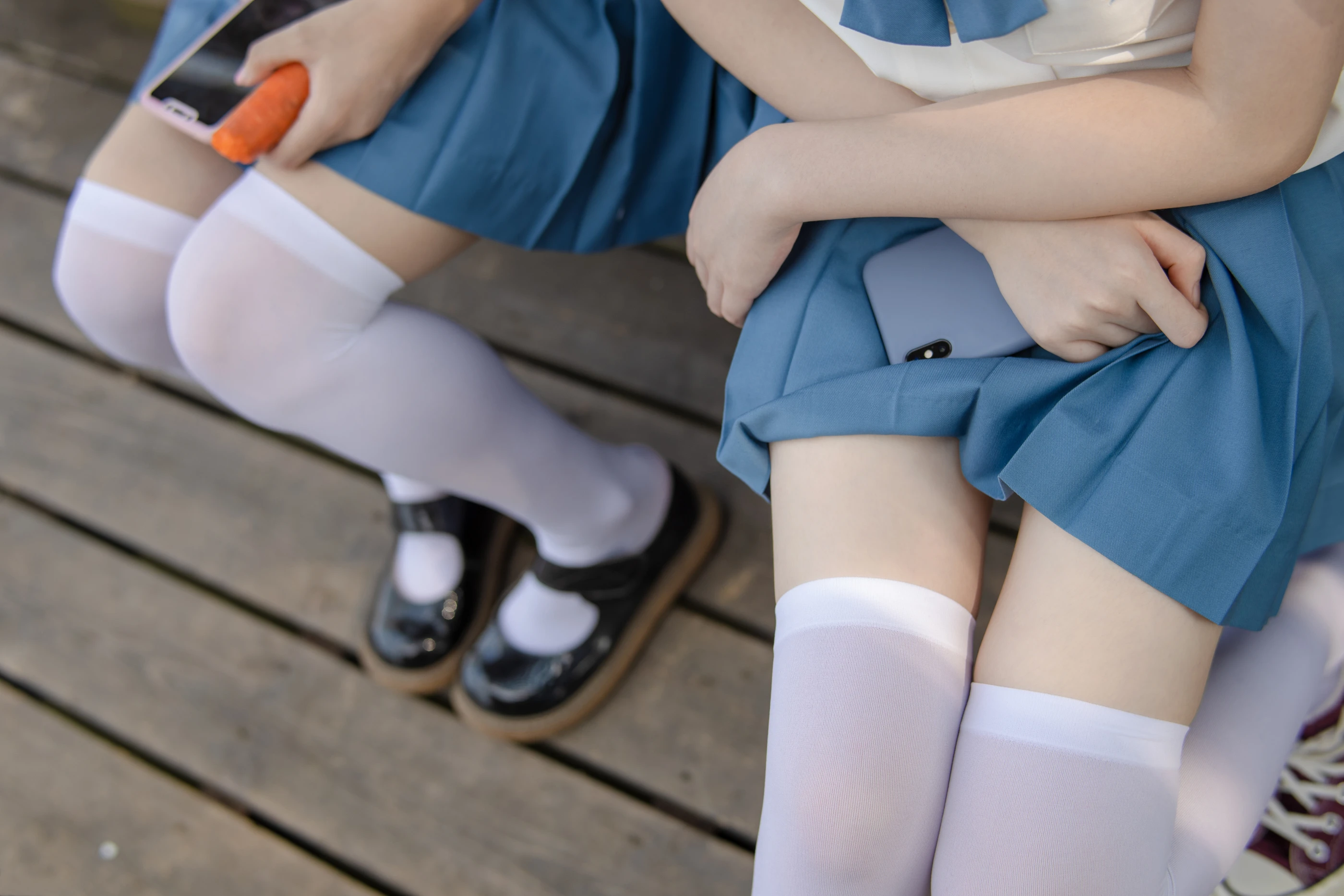 森萝财团 JKFUN-025 默陌&Aika  80D白丝过膝袜 [93P]插图